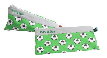 Federmäppchen Fussball mit Name in verschiedenen Formen